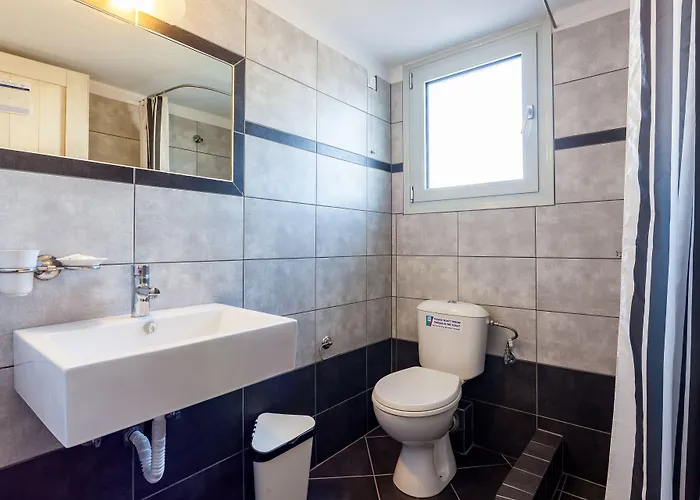 アパートホテル Thea By Kottas